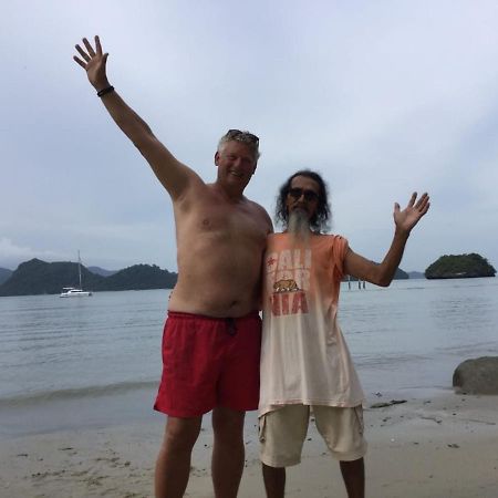 Wild Pasir Panjang Hotel Pulau Tuba Bagian luar foto