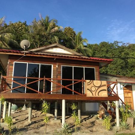 Wild Pasir Panjang Hotel Pulau Tuba Bagian luar foto