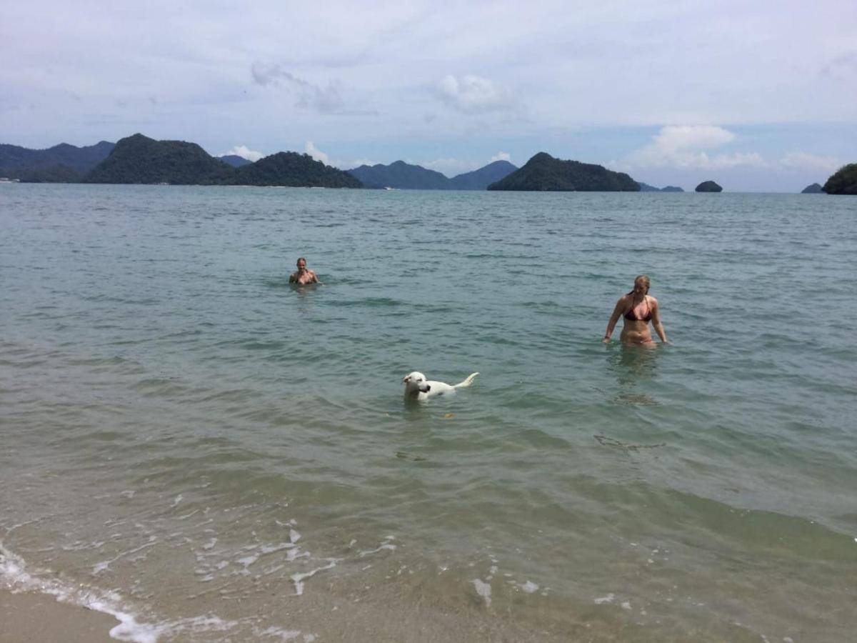 Wild Pasir Panjang Hotel Pulau Tuba Bagian luar foto