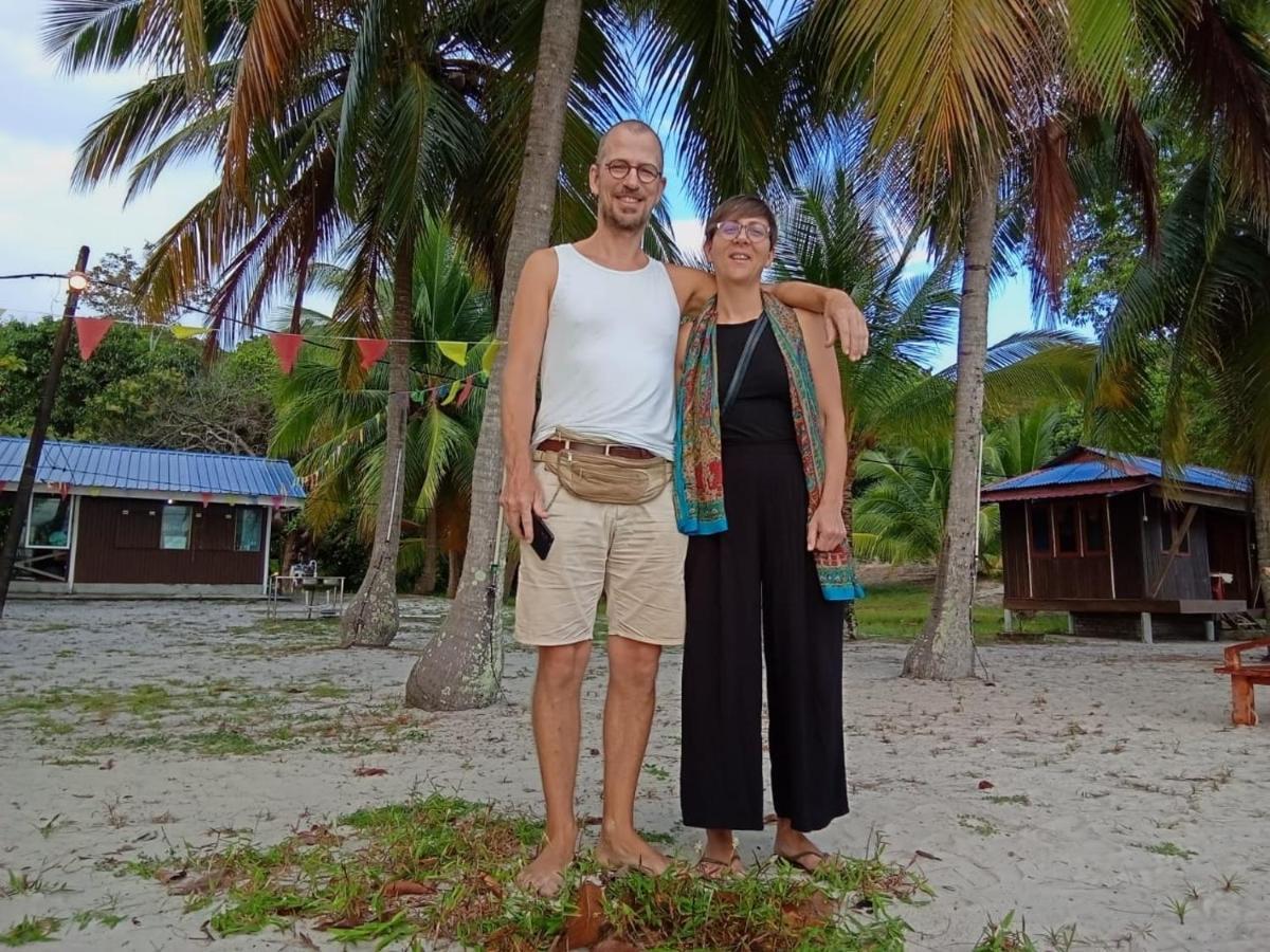 Wild Pasir Panjang Hotel Pulau Tuba Bagian luar foto