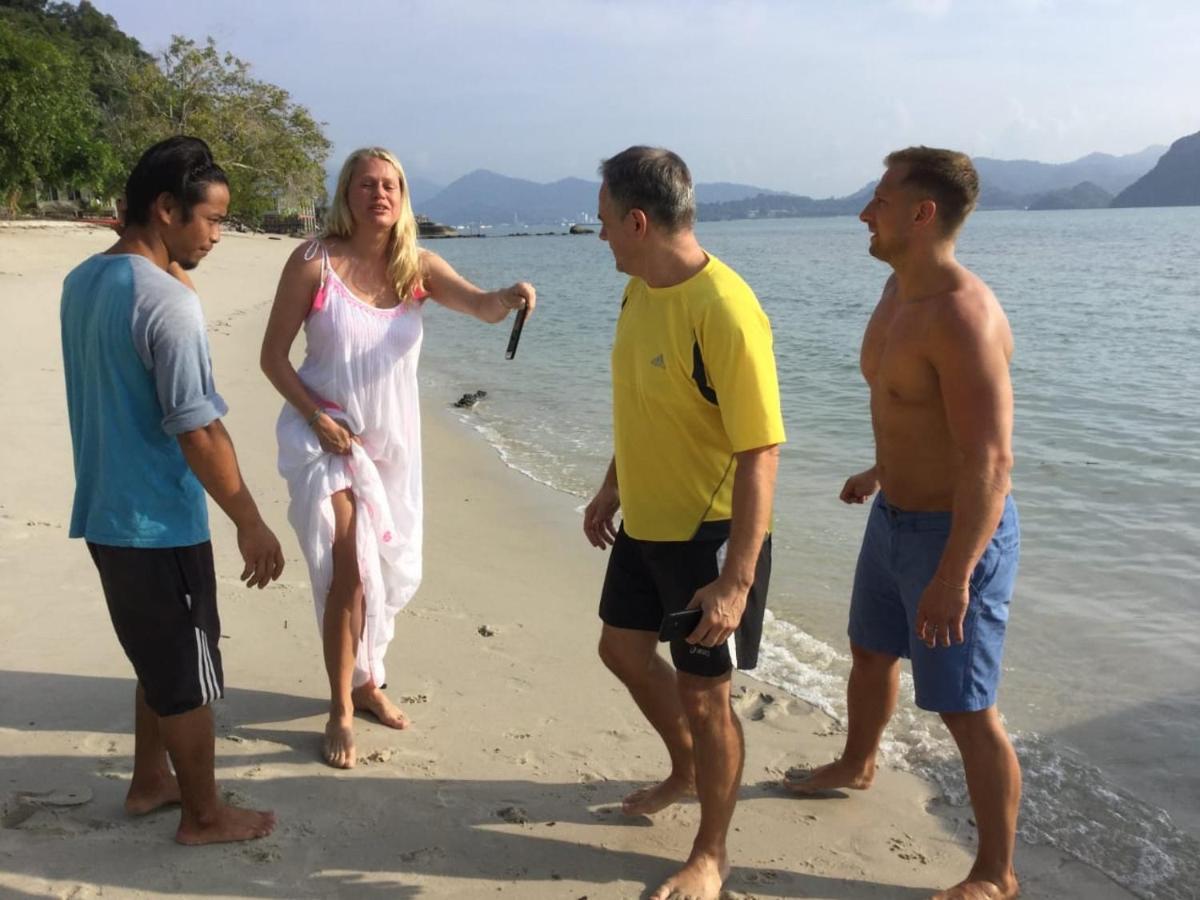 Wild Pasir Panjang Hotel Pulau Tuba Bagian luar foto