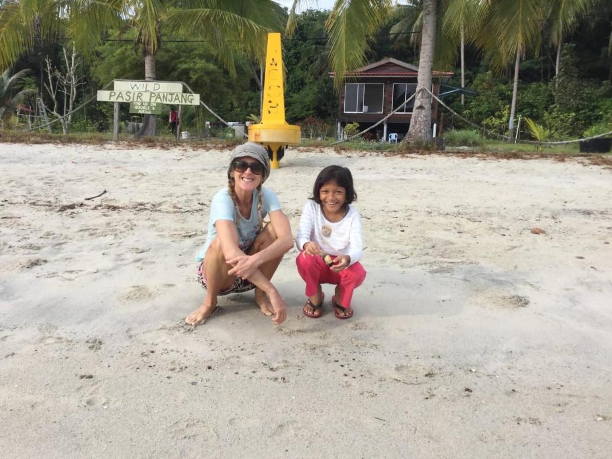 Wild Pasir Panjang Hotel Pulau Tuba Bagian luar foto