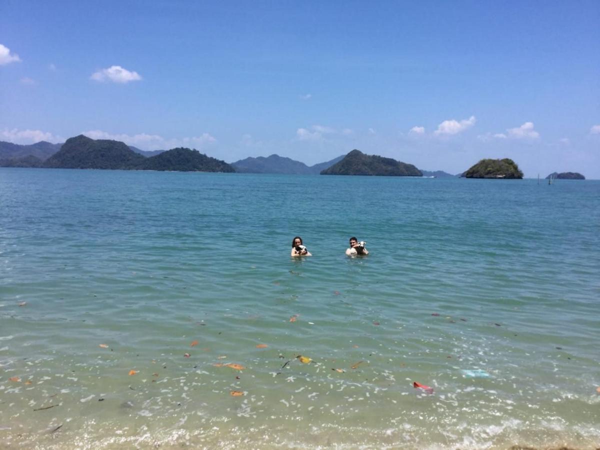 Wild Pasir Panjang Hotel Pulau Tuba Bagian luar foto
