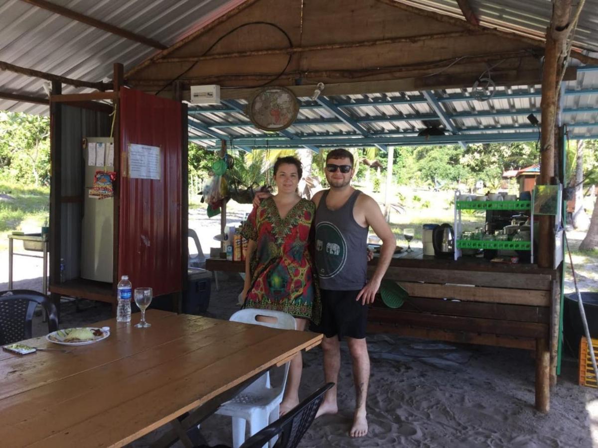 Wild Pasir Panjang Hotel Pulau Tuba Bagian luar foto