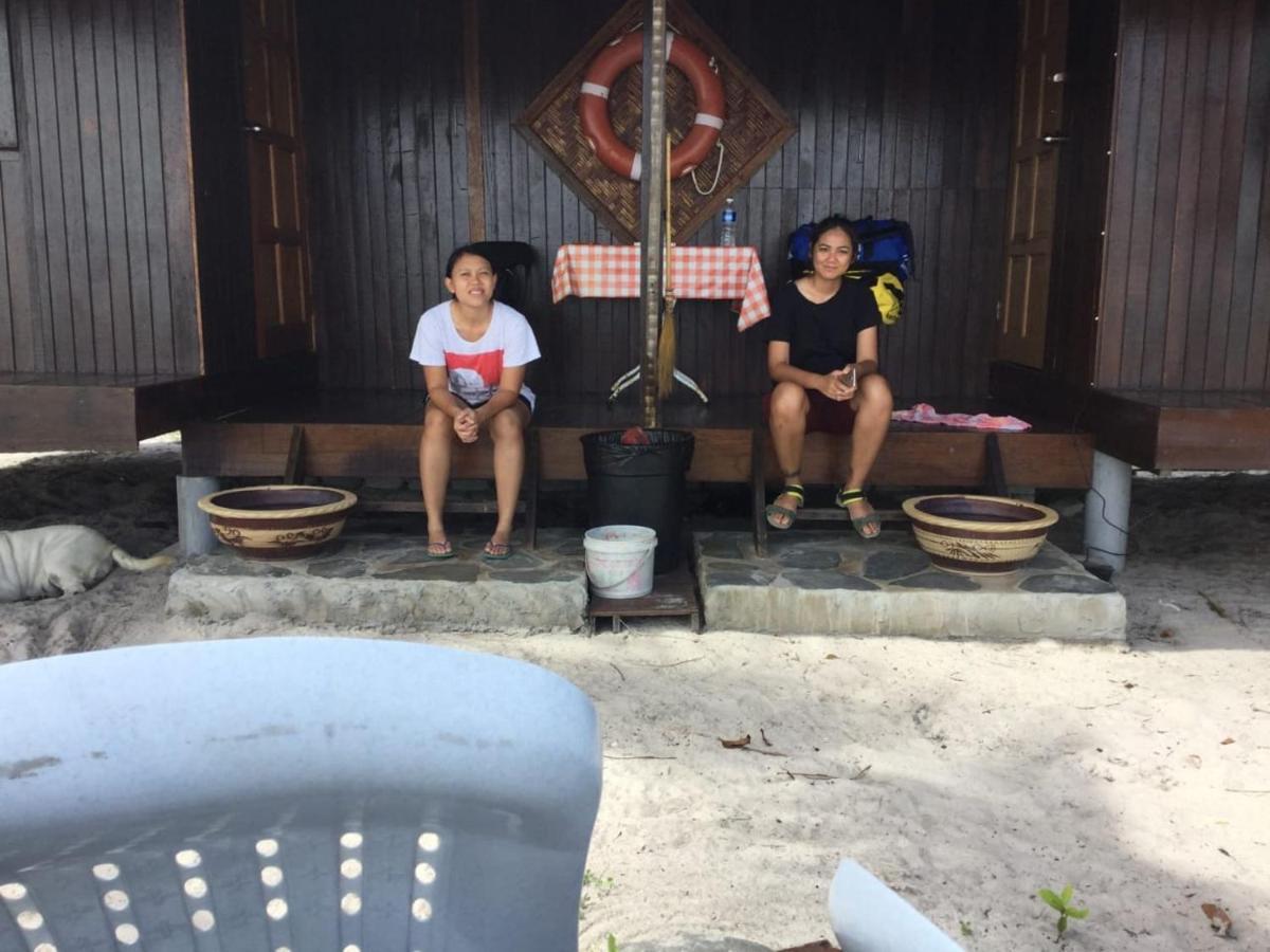 Wild Pasir Panjang Hotel Pulau Tuba Bagian luar foto